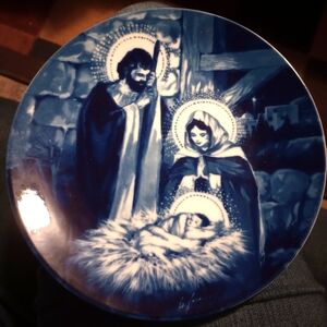 Avon collectable plate the holy family